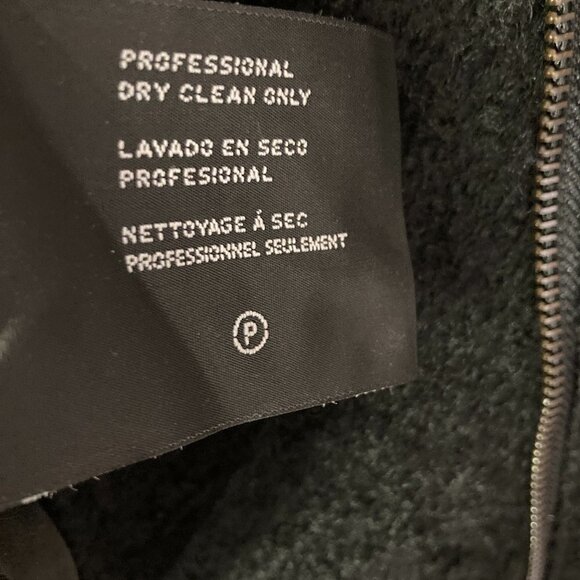 Kenneth Cole Wool Blend Boucle Jacket, EUC, Size 6 - Picture 15 of 16